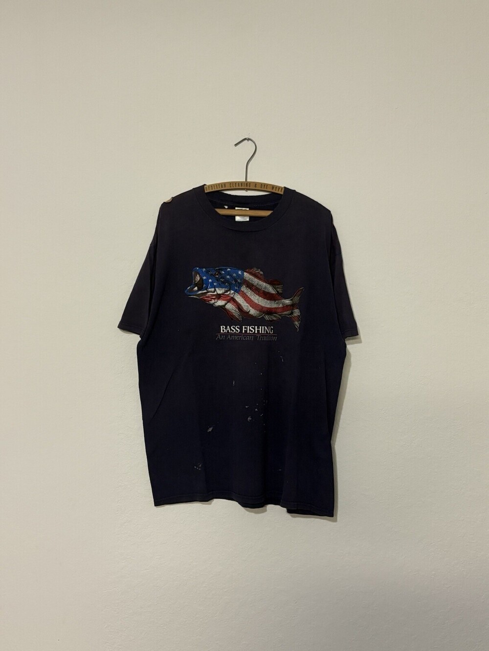 Vintage 90s Distressed Faded Bass Fishing An American Tradition T-Shirt Size XL